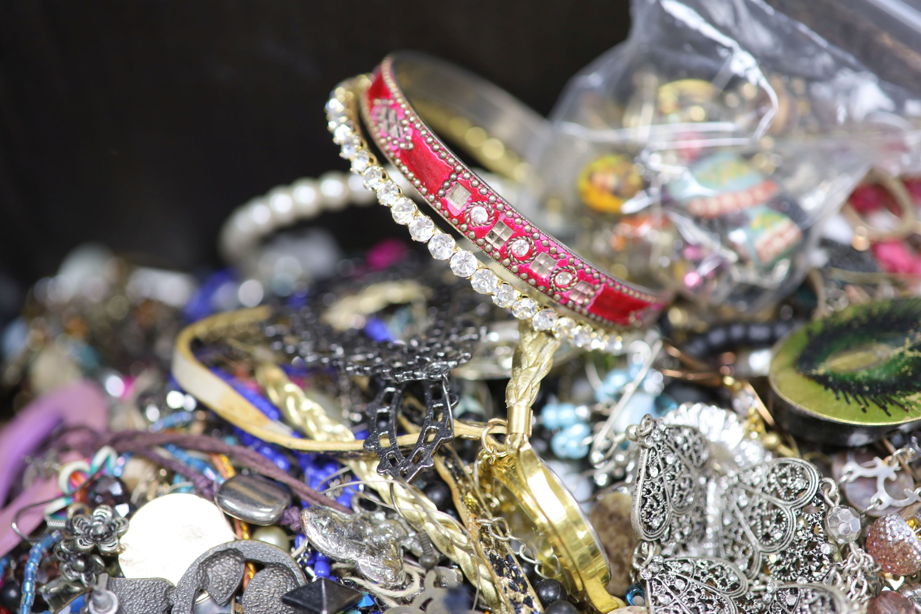 A large quantity of assorted costume jewellery.